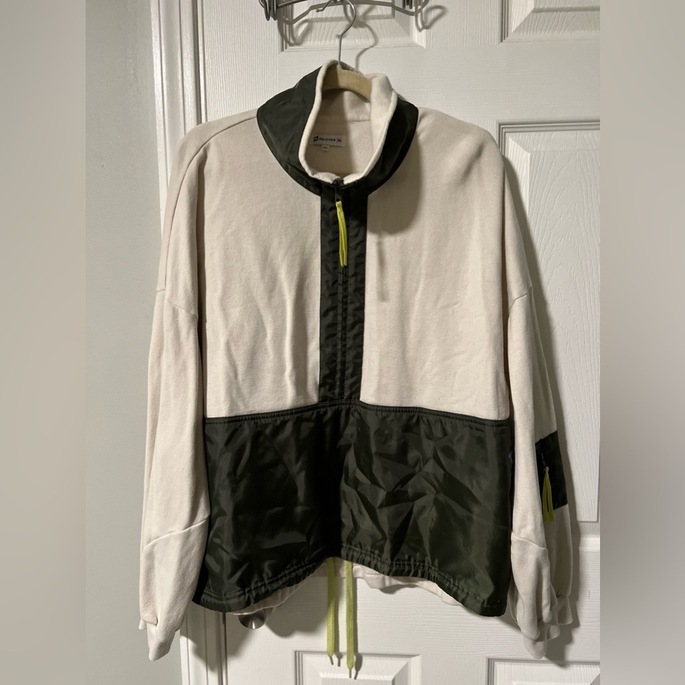 PELOTON WOMENS XL QUARTER ZIP TOGETHER WE GO FAR SWEAT SHIRT
